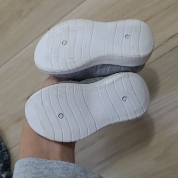 Us Sports Gray Kids Shoes Size 5 - Picture 7 of 9